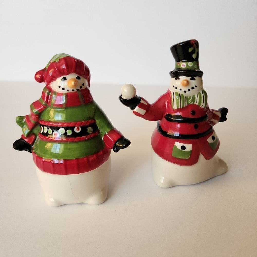 Fitz & Floyd Friends Gather Here Handpainted Snowmen Salt & Pepper Shakers